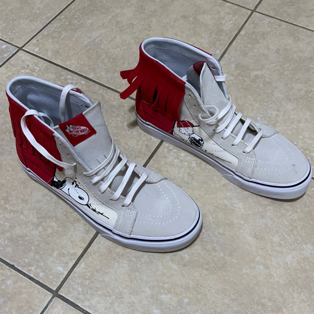 Vans Peanuts Snoopy sneakers sz 9